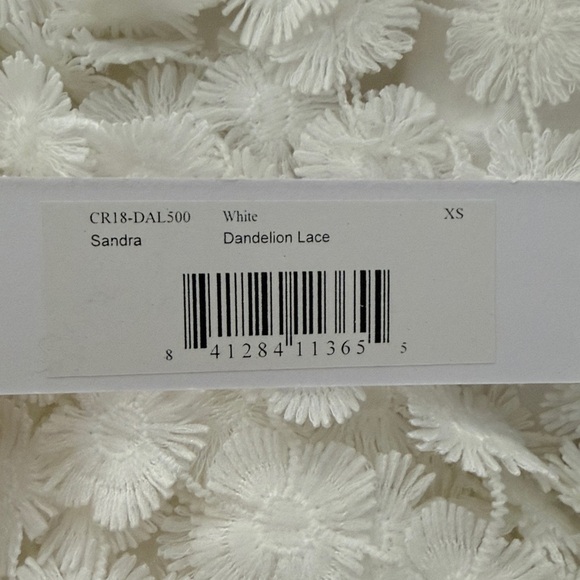 🆕 Miguelina Sandra Dandelion Lace Cover Up - Picture 3 of 6